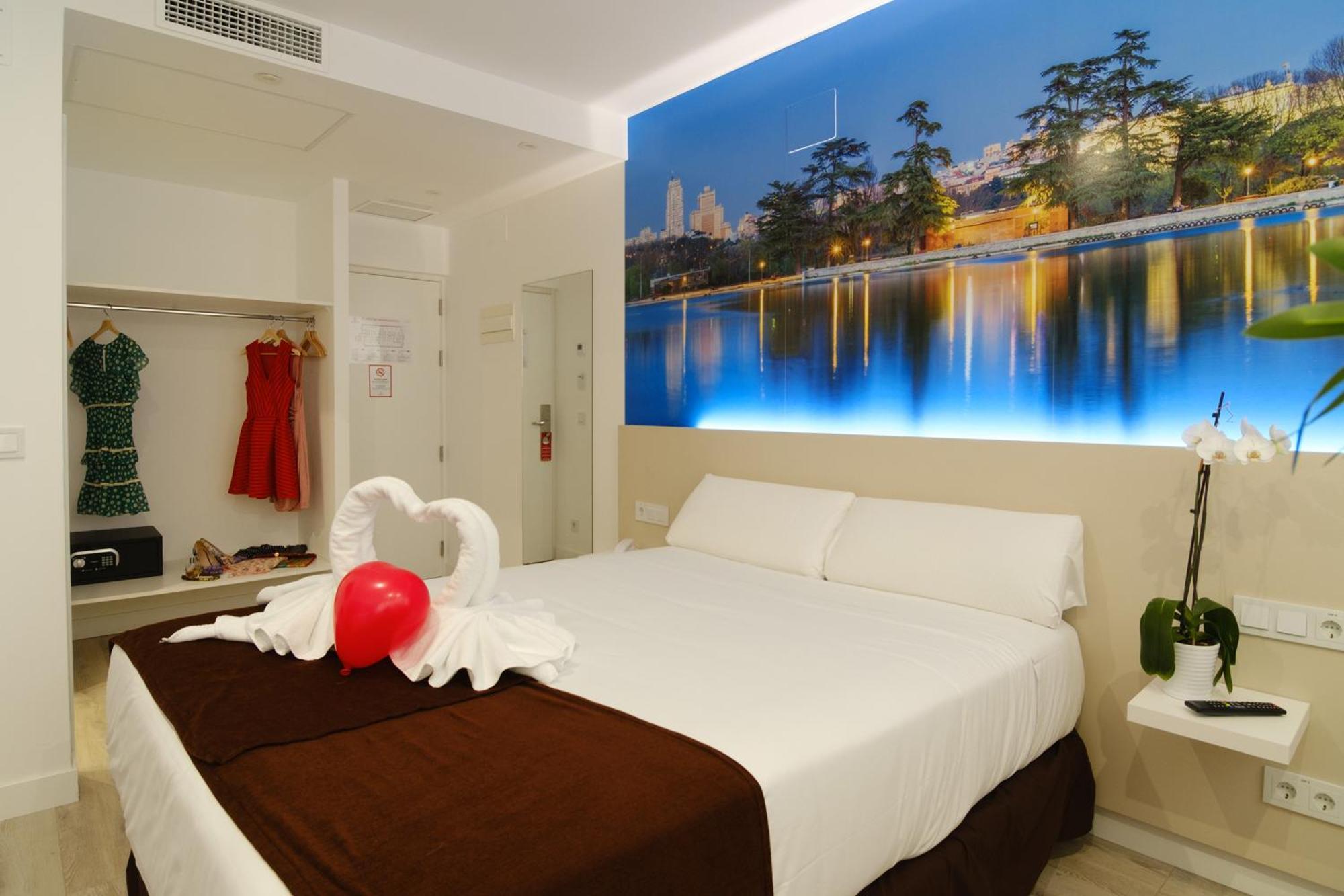 Hotel Bestprice Alegria Madrid Bagian luar foto