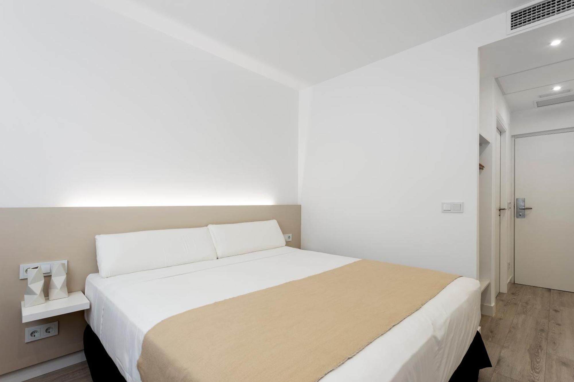 Hotel Bestprice Alegria Madrid Bagian luar foto