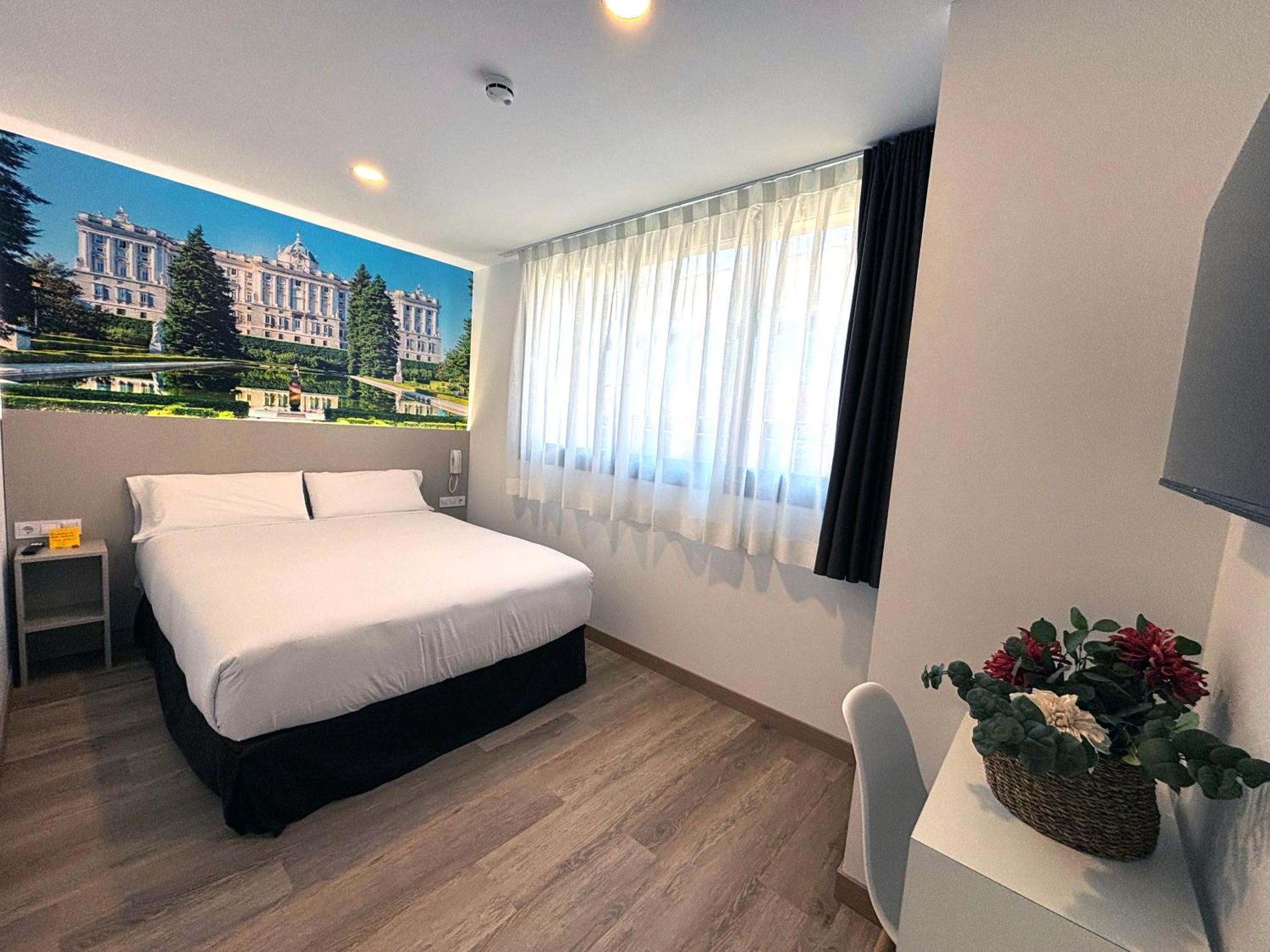 Hotel Bestprice Alegria Madrid Bagian luar foto
